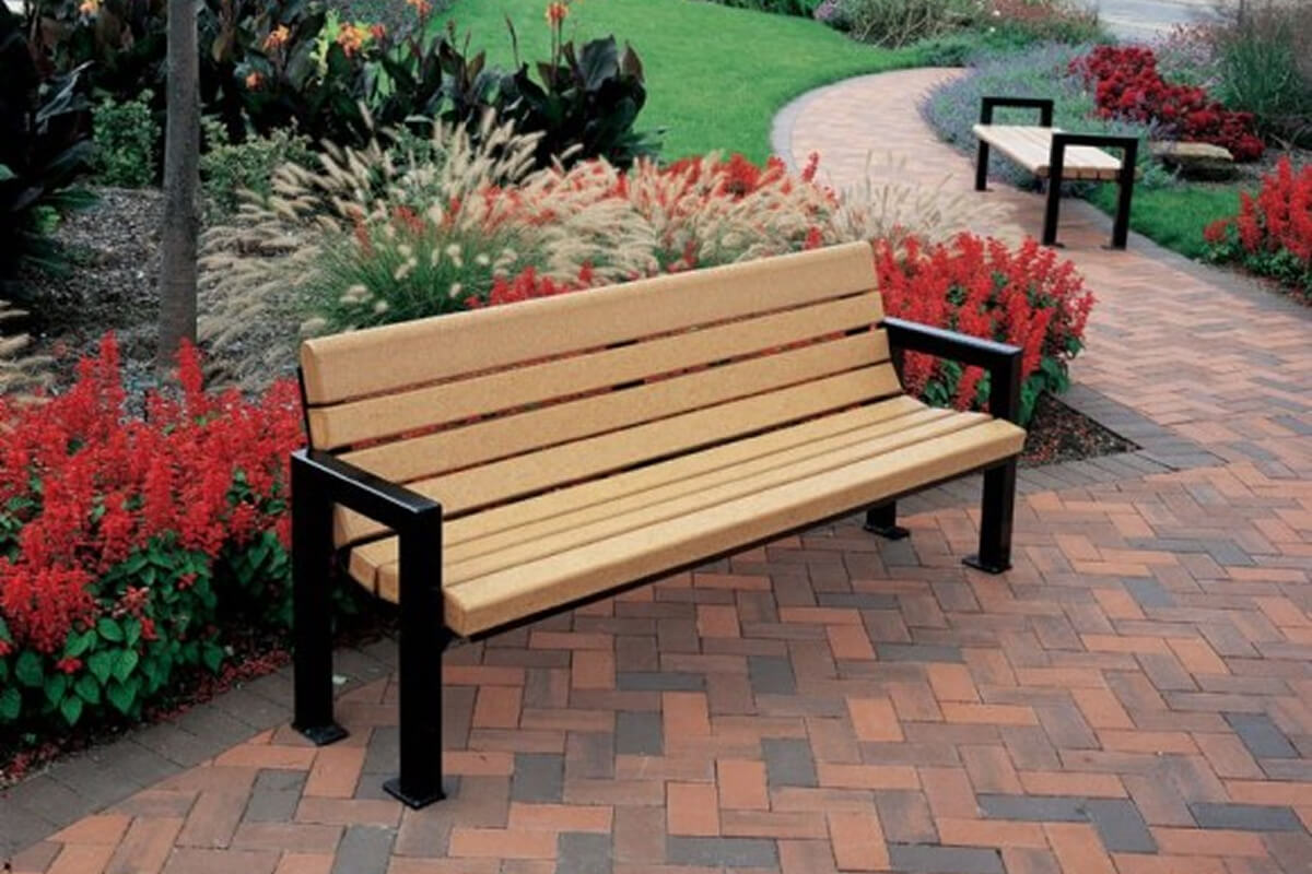 what is the best long lasting outdoor furniture